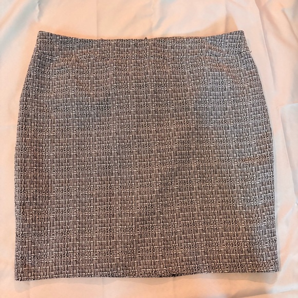 AGB Black and White Textured A-Line Skirt - Picture 1 of 4